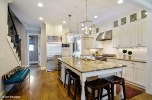 04_1525WByron_5_Kitchen_LowRes